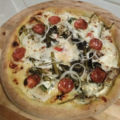 pizza con salamino